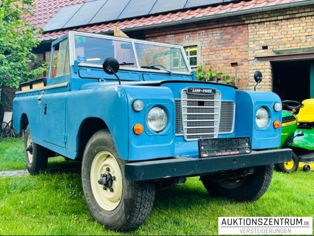 Land Rover Santana 109 Serie III Oldtimer
