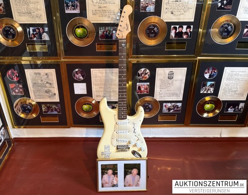 George Martin signed Fender Squier Bullet Strat E-Gitarre / Guitar