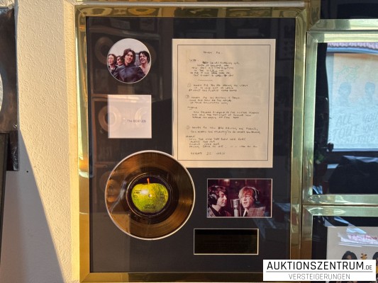 The Beatles Gold Award Display + Songtext: Honey Pie, Parlophone Vinyl