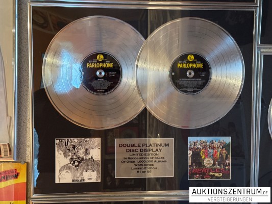The Beatles Double-Platin Vinyl Award Display 1/50 - Revolver /  Sgt. Pepper`s Limited Edition