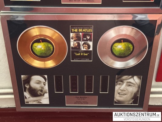 The Beatles Gold & Platin Disc/Vinyl Award Display, Film Cell - Let It Be / Get Back