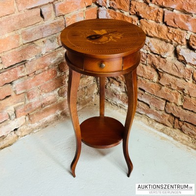 Kl. Runder Beistelltisch m. Intarsien & Schublade, Nussbaum, 70*33 cm