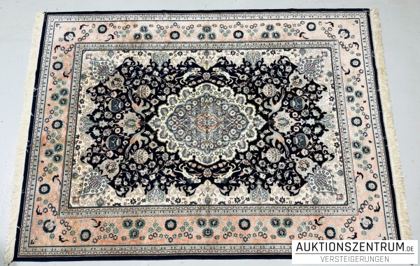 Fein gearbeiteter Orientteppich/Perserteppich Medaillonmuster 286*196 cm