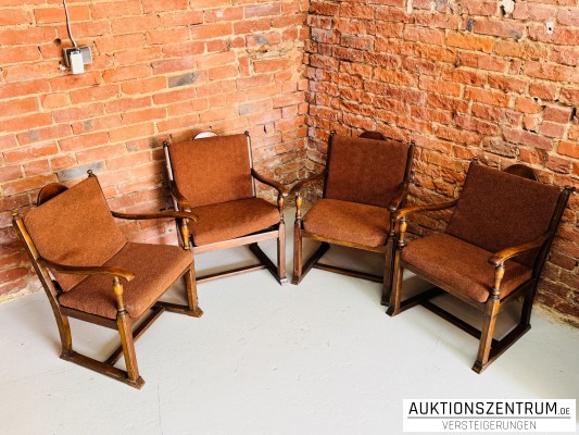 Vier Armlehnstühle Holzgestell m. Polster & Geflecht je 56*78*54 cm