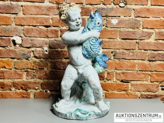 Figur Putto mit Fisch Keramikskulptur ca. 40*69*40 cm